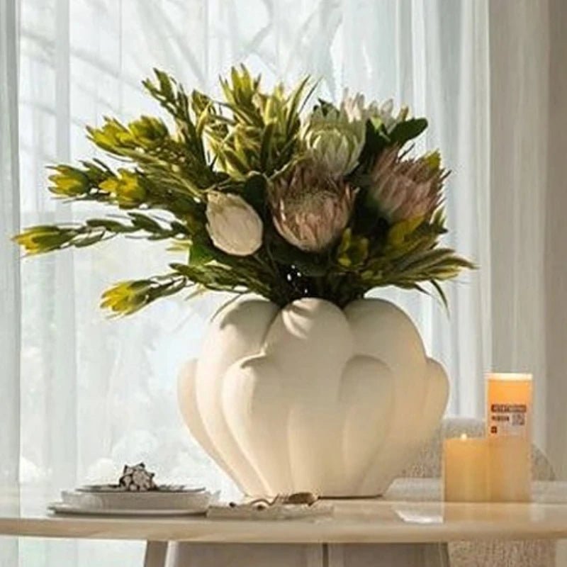 Nordic Luxury Aesthetic Vase – Modern Home Decor - Nuvariq Goods